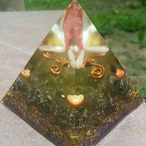 Orgone pyramid orgonite protection
